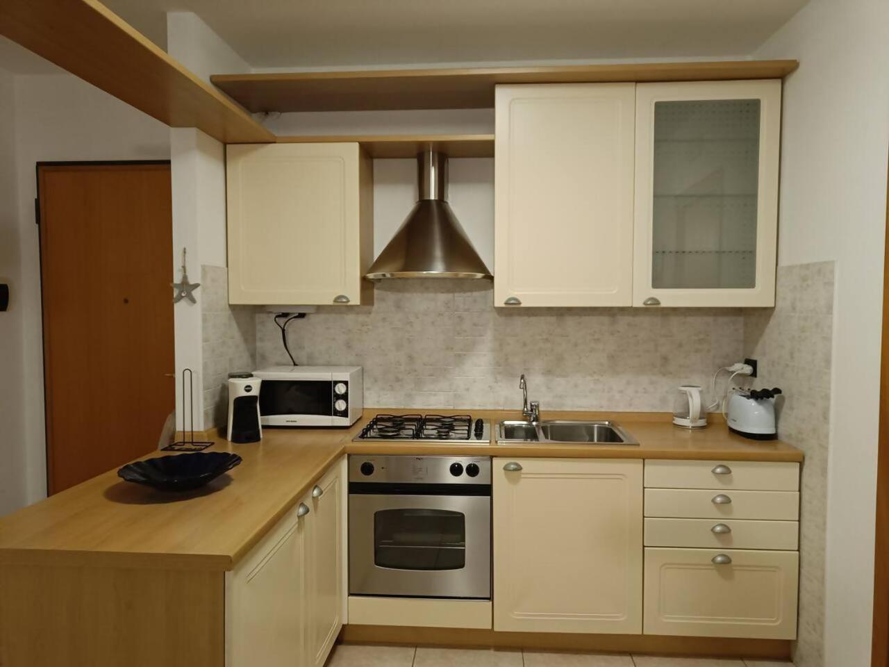 Appartamento Peler13 Con Balcone E Parcheggio Рива-дель-Гарда Экстерьер фото